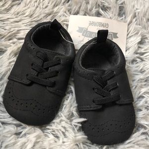Black casual baby shoes